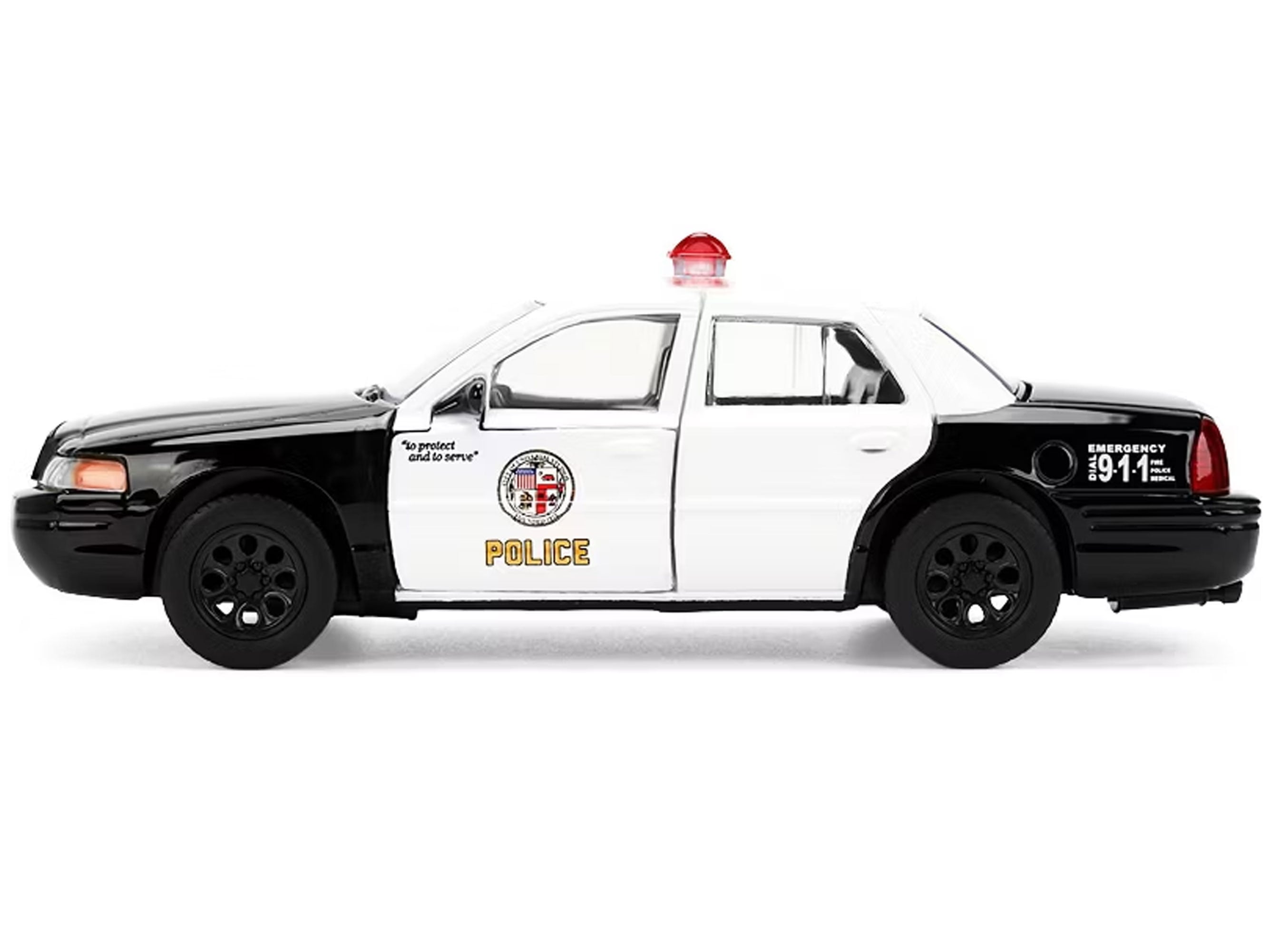 Fast and Furious Ford Crown Victoria LAPD 1/32 Scale Model Gallery Image 3