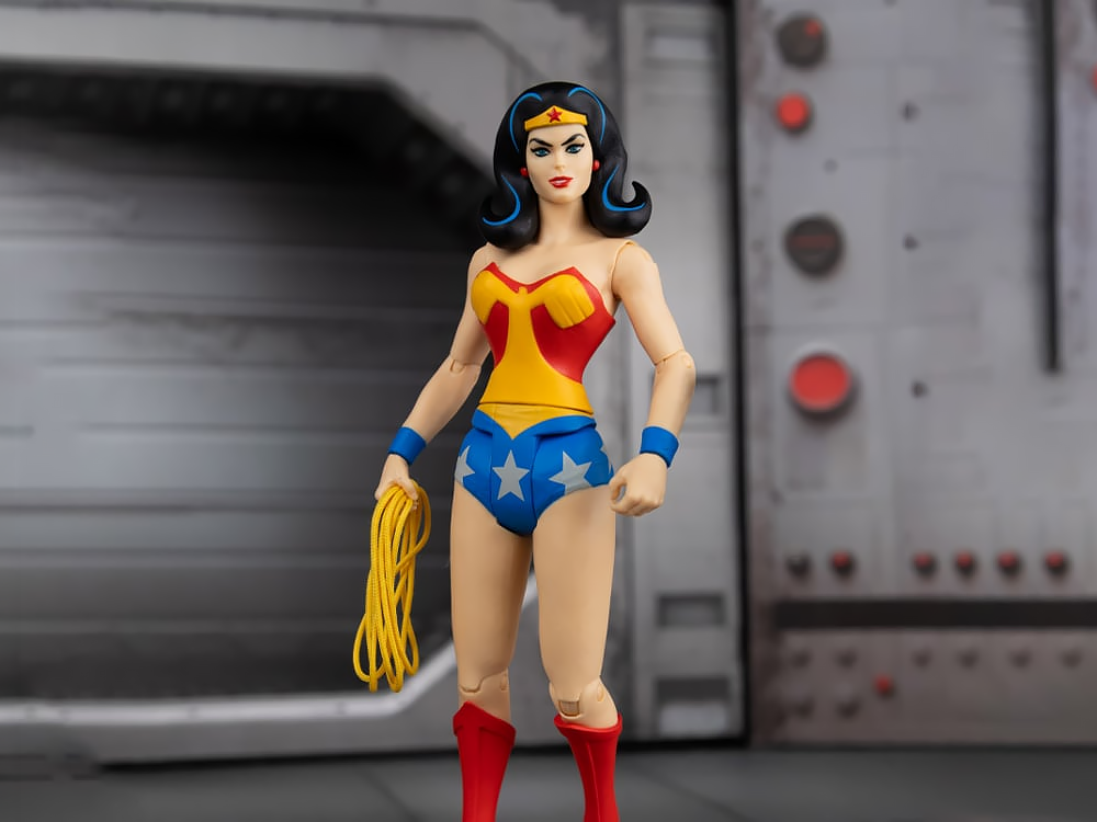 Super Friends DC Retro Wonder Woman Action Figure Gallery Image 1