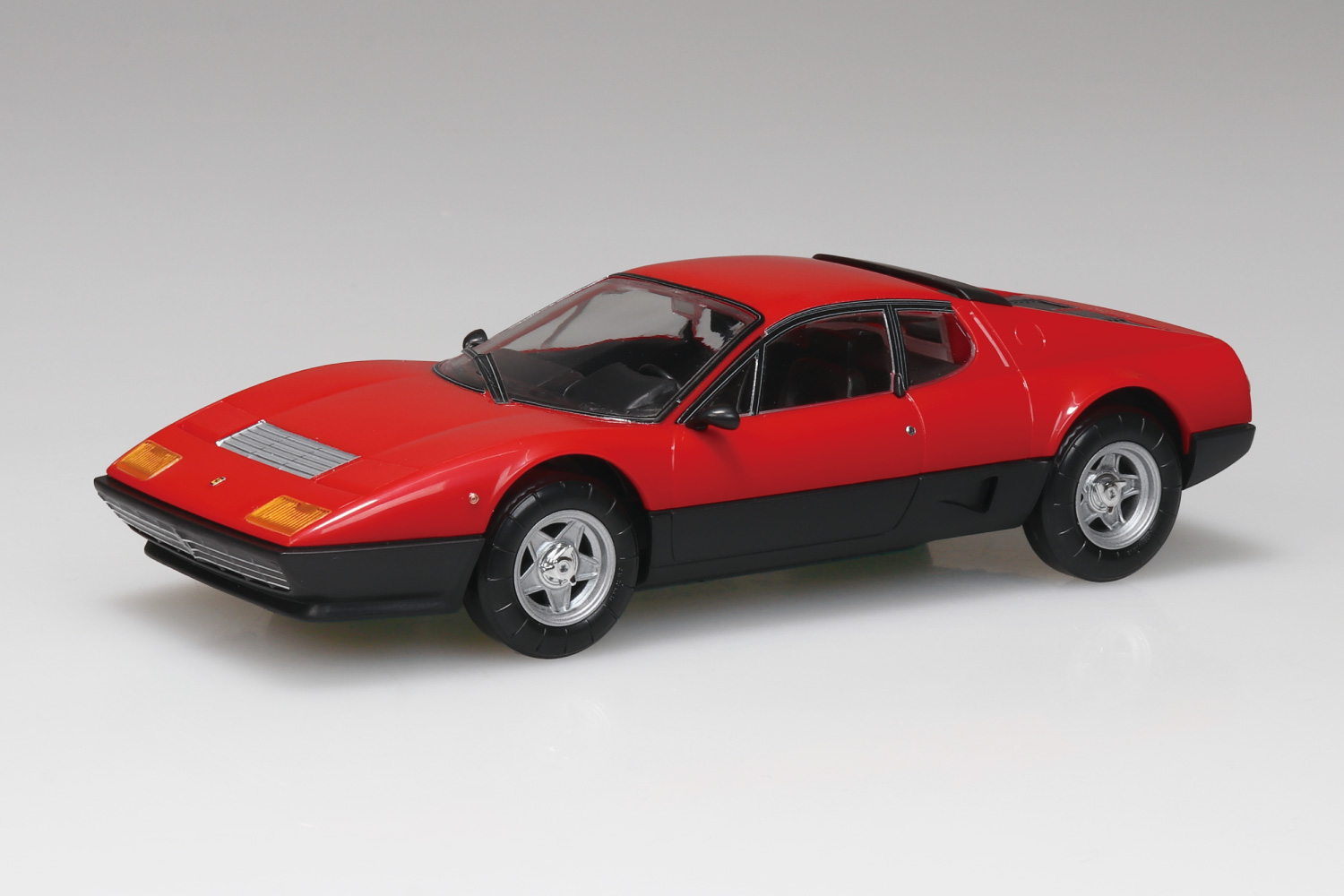 Aoshima Snap Kit No.26-RD Ferrari 512 BB (Red) 1/32 Scale Model Kit