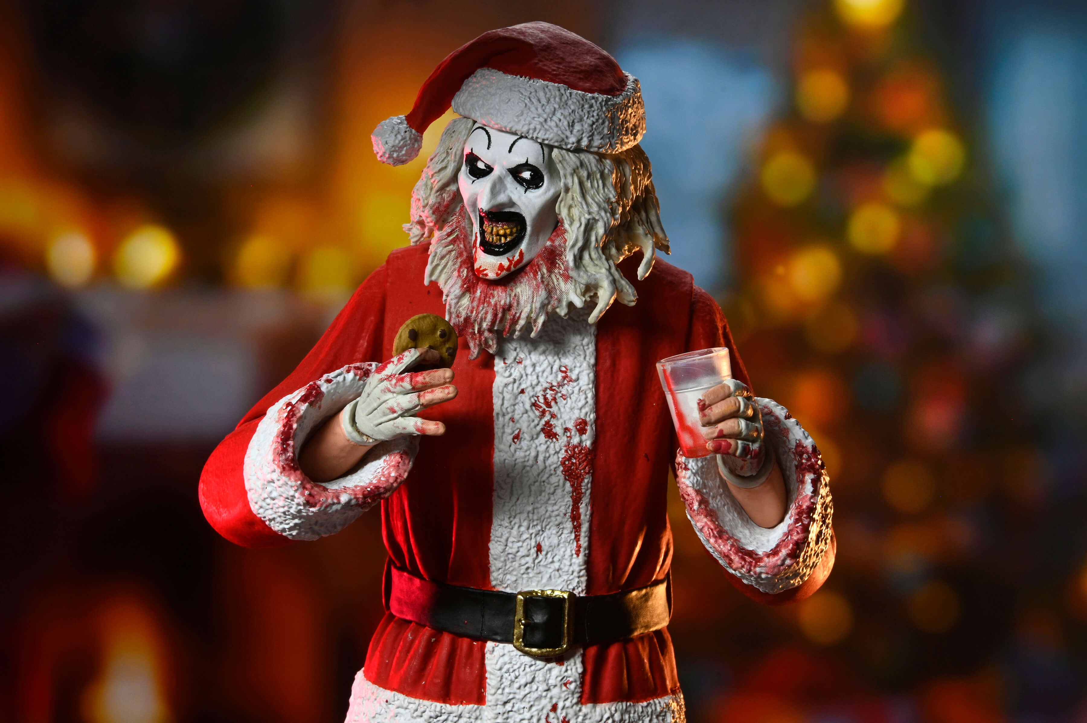 Terrifier 3 Ultimate Art the Clown (Bloody Santa Suit) Action Figure Gallery Image 11