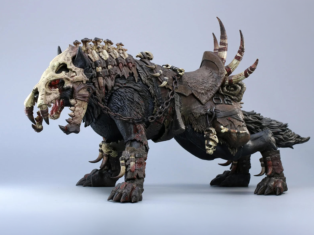 Giant Wolf White Bones (Bloody Heavy Ver.) 1/12 Scale Action Figure