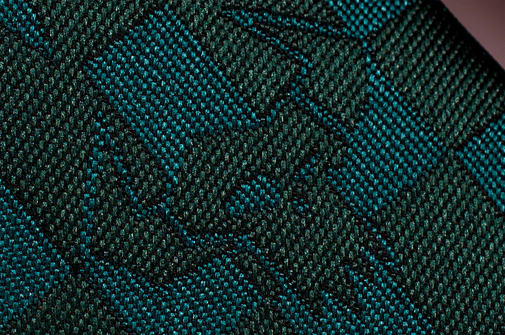 Warhammer 40,000 Ork Tie with Pin and Pocket Square Set Gallery Image 6