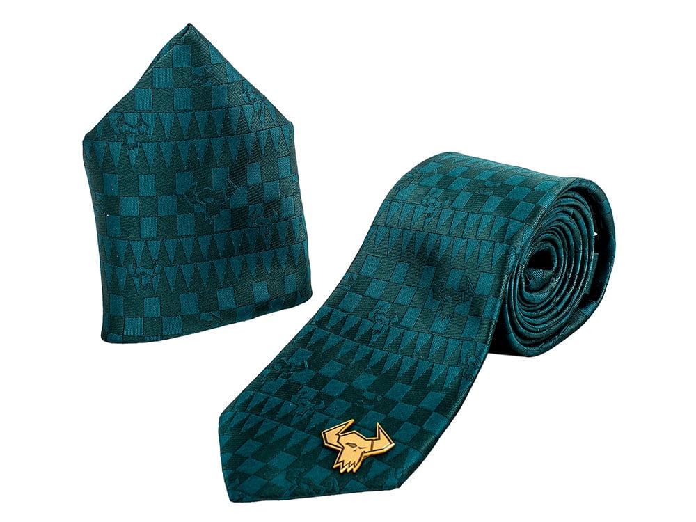Warhammer 40,000 Ork Tie with Pin and Pocket Square Set Gallery Image 1