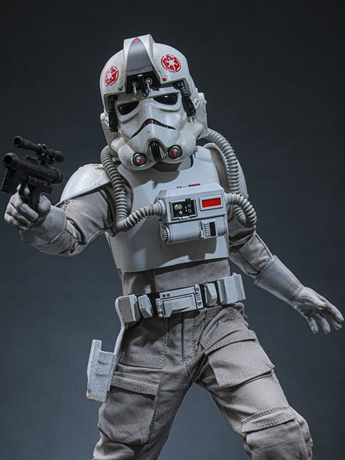 Star Wars: The Mandalorian & Grogu MMS845 Imperial Remnant AT-AT Driver 1/6th Scale Collectible Figure Gallery Image 2