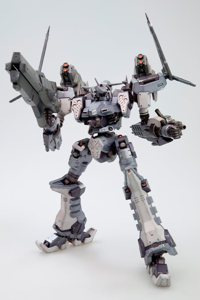 Armored Core 3: Silent Line Variable Infinity Crest CR-C98E2 Assault Type 1/72 Scale Model Kit Gallery Image 5