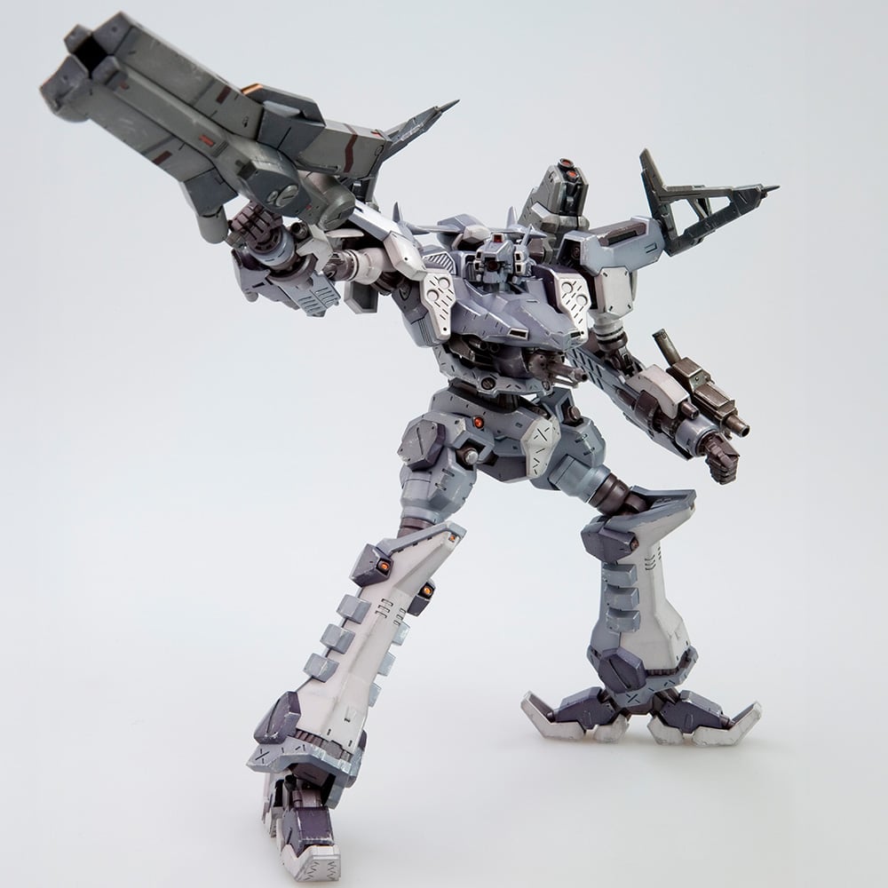 Armored Core 3: Silent Line Variable Infinity Crest CR-C98E2 Assault Type 1/72 Scale Model Kit Gallery Image 7