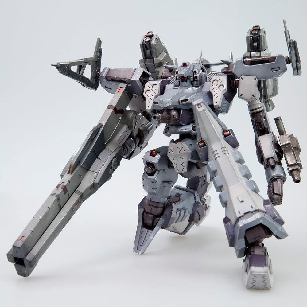 Armored Core 3: Silent Line Variable Infinity Crest CR-C98E2 Assault Type 1/72 Scale Model Kit Gallery Image 6