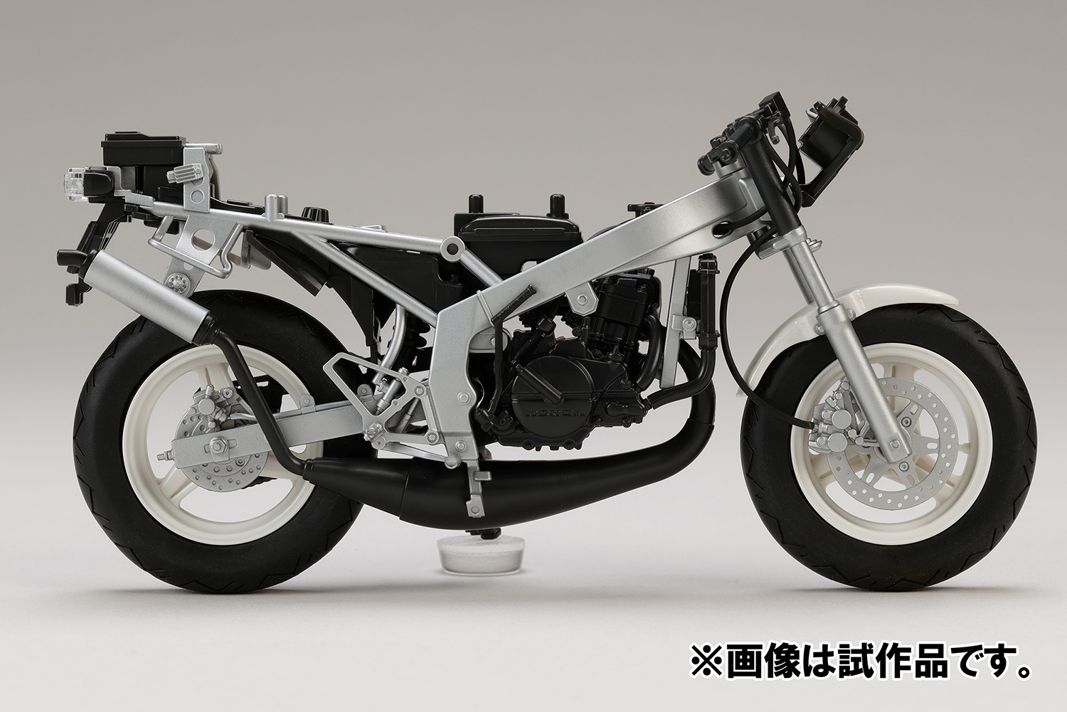Honda NSR50 '89 Ross White x Seychelles Night Blue 1/12 Scale