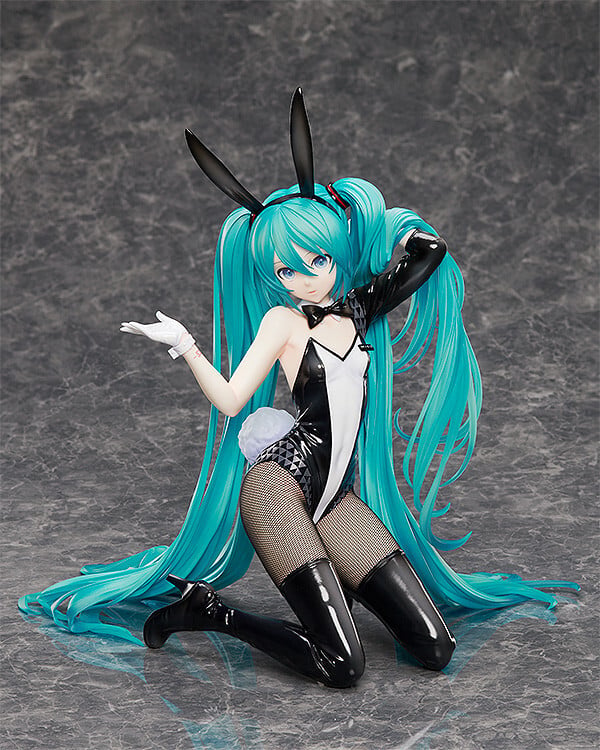 Vocaloid B-Style Hatsune Miku (Art by SanMuYYB Bunny Ver.) 1/4 Scale Figure (Reissue) Gallery Image 3