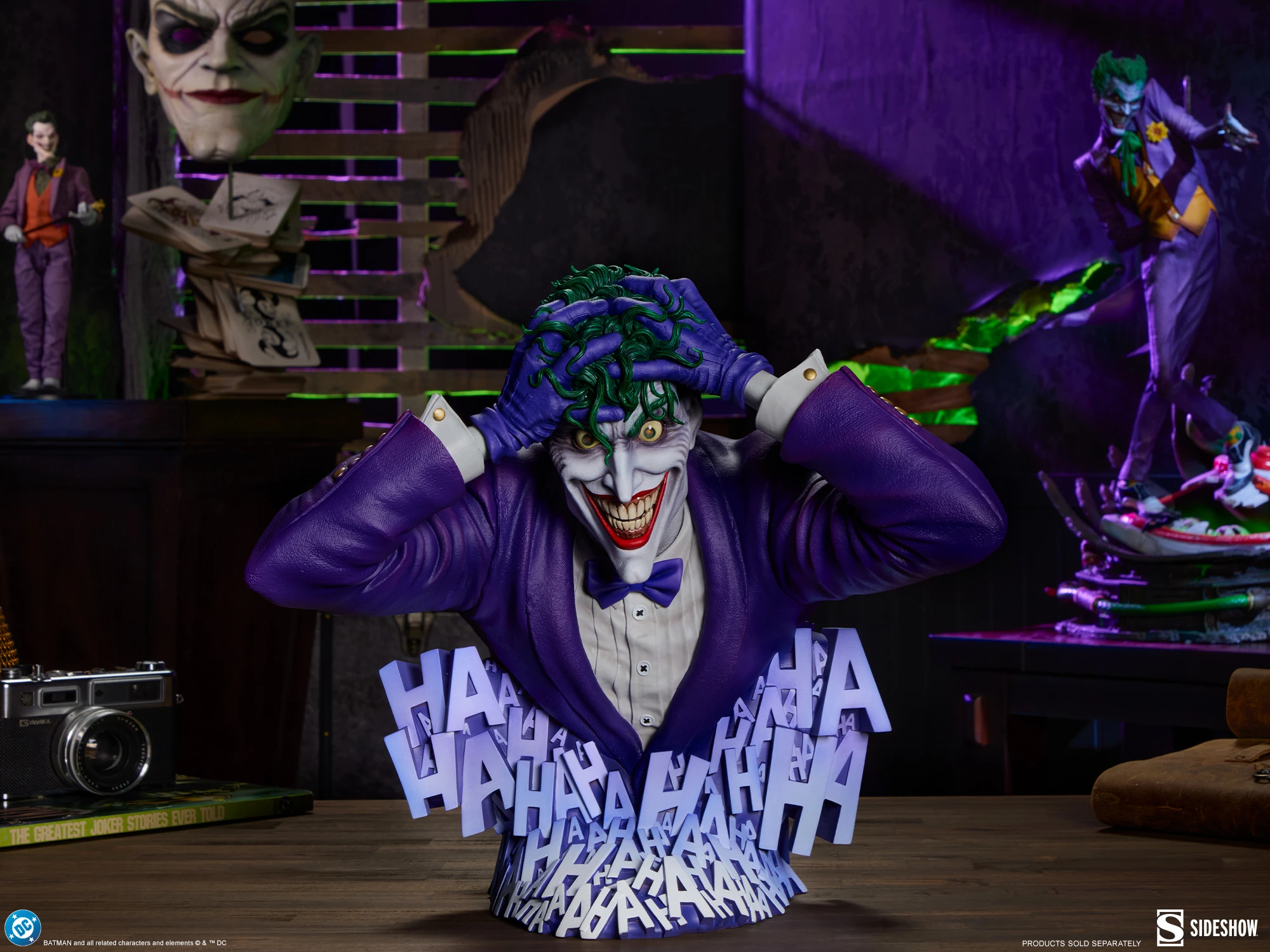 Batman: The Killing Joke The Joker Collectible Bust Gallery Image 12