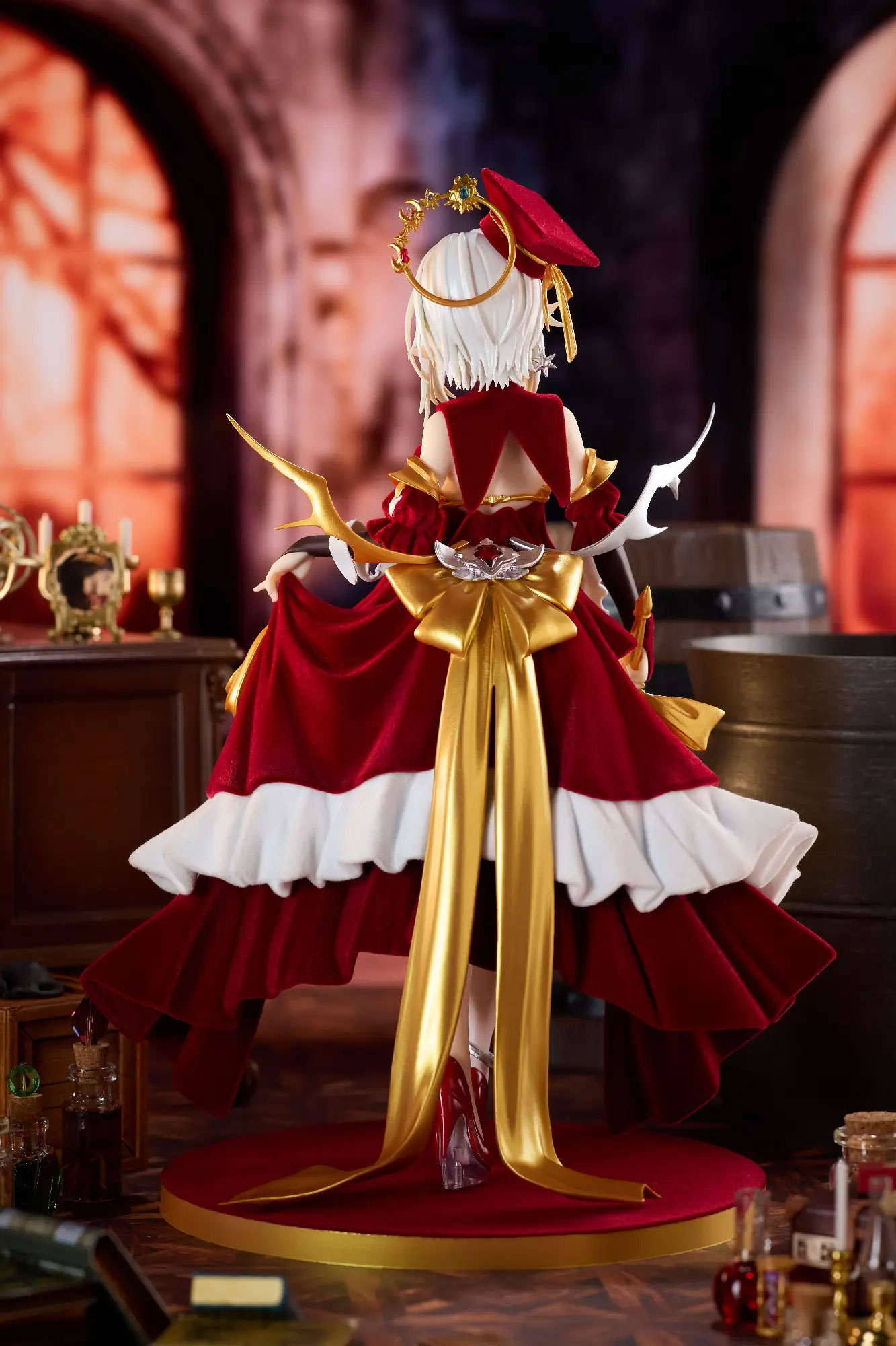 Alchemist (Formal Dress Ver.) 1/7 Scale Figure