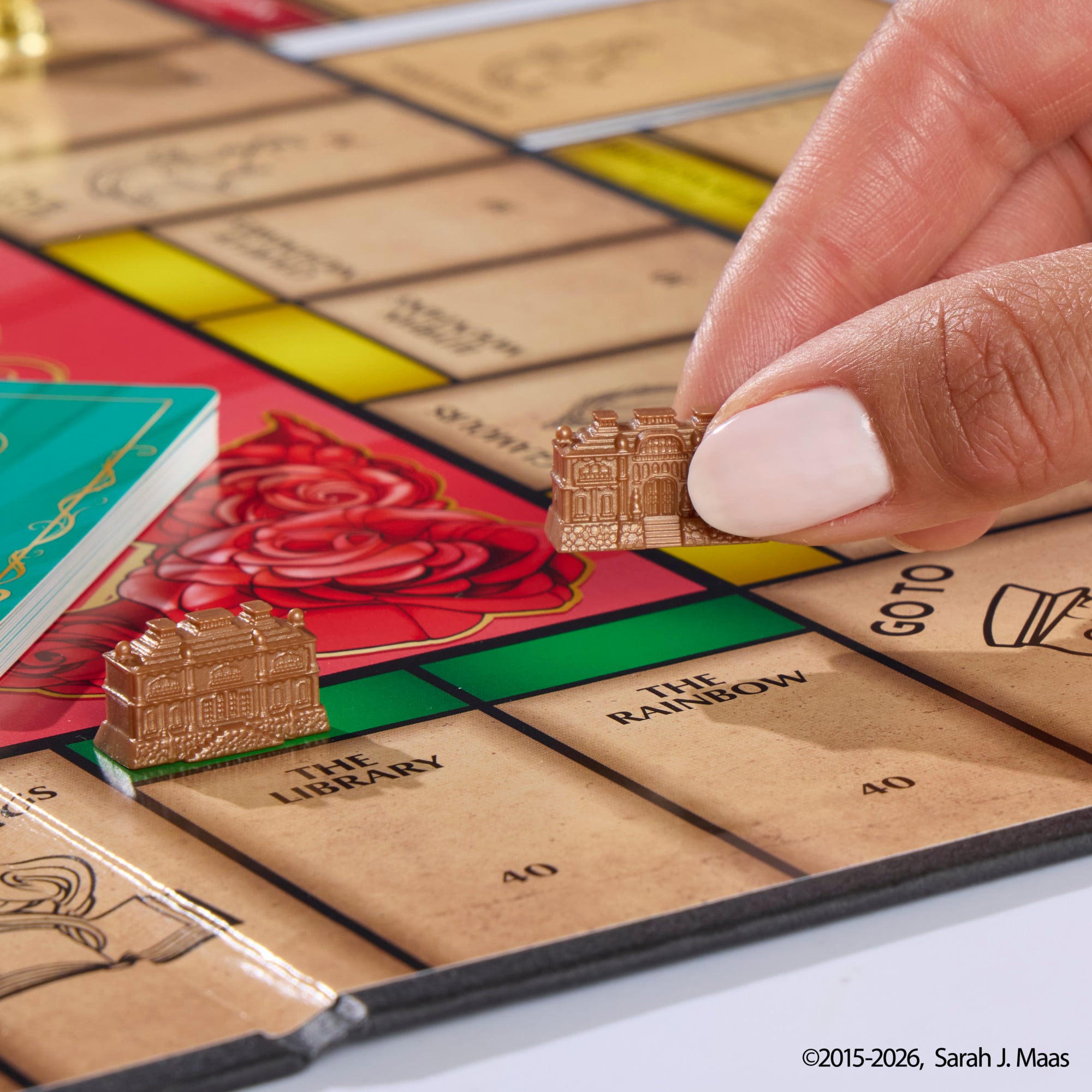 Monopoly: A Court of Thorns and Roses Edition Gallery Image 11