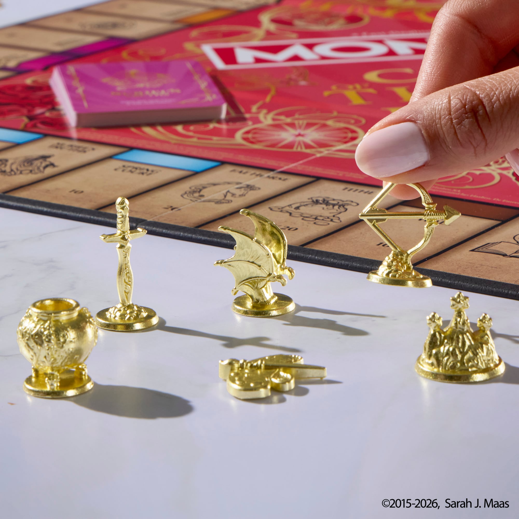 Monopoly: A Court of Thorns and Roses Edition Gallery Image 7