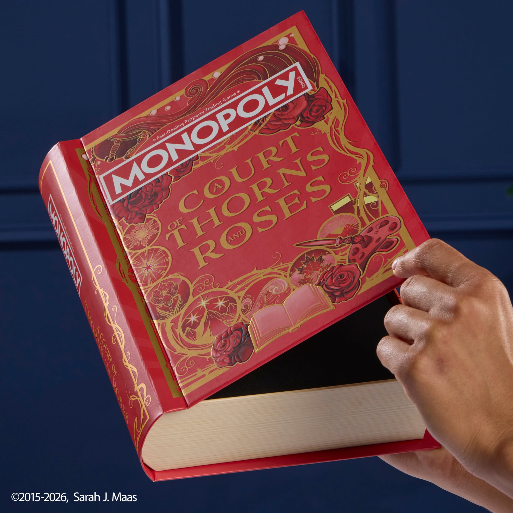 Monopoly: A Court of Thorns and Roses Edition Gallery Image 4