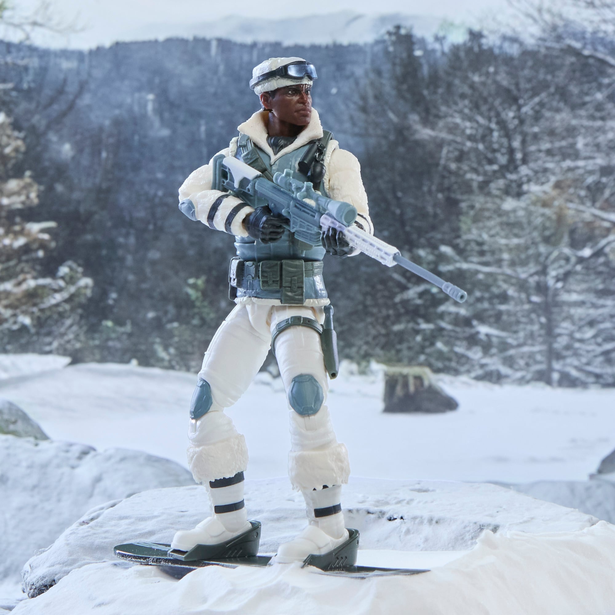 G.I. Joe Classified Series #207 Clifton "Iceberg" Nash Action Figure Gallery Image 7