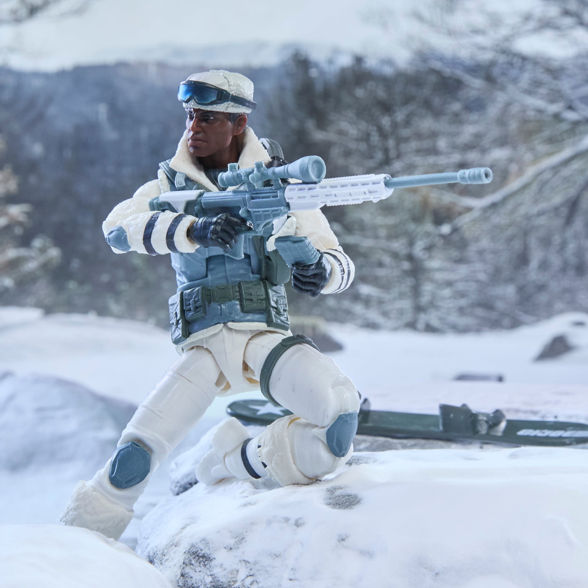 G.I. Joe Classified Series #207 Clifton "Iceberg" Nash Action Figure Gallery Image 11