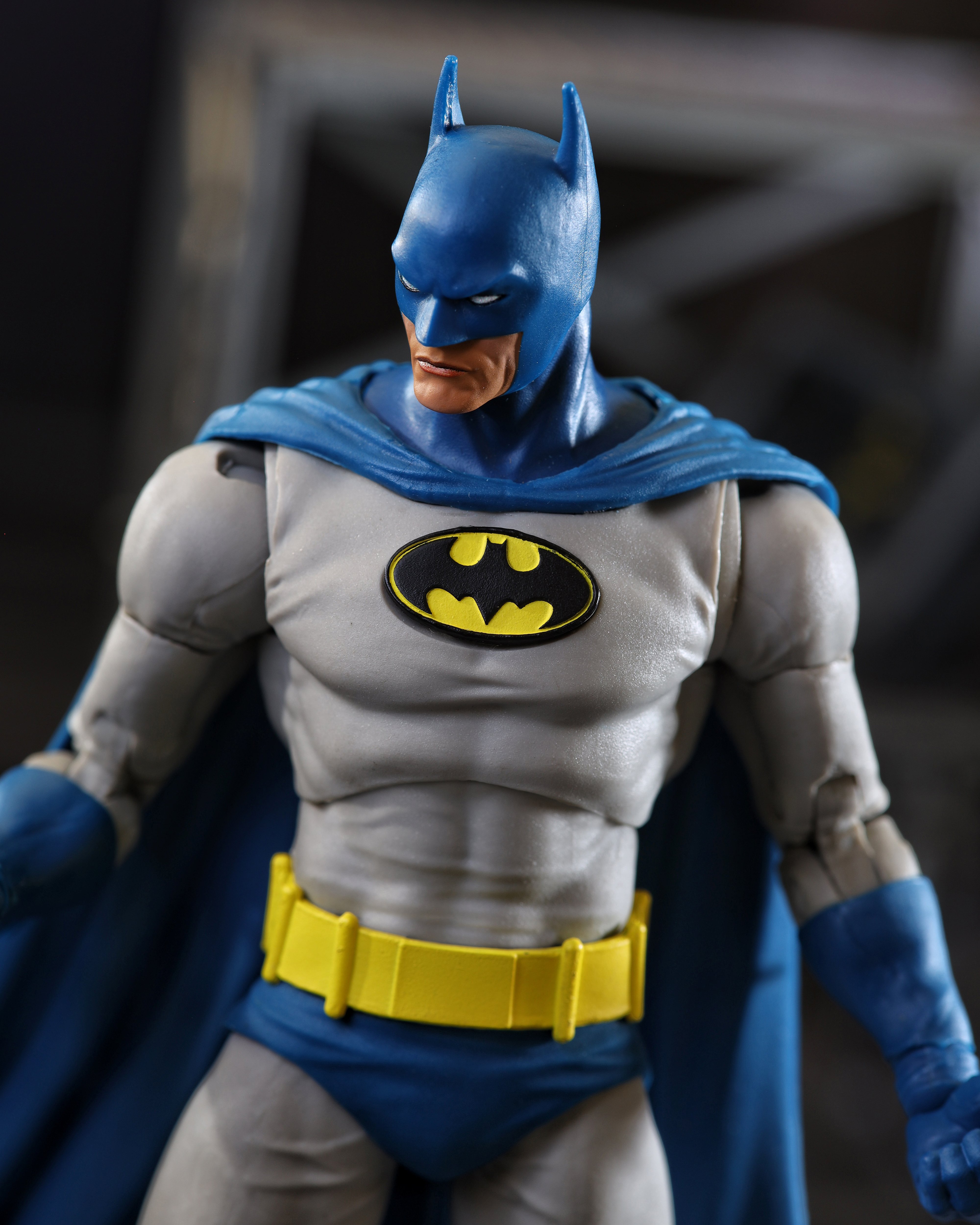 Batman: Knightfall DC Multiverse McFarlane Vault Collection Batman Action Figure Gallery Image 7