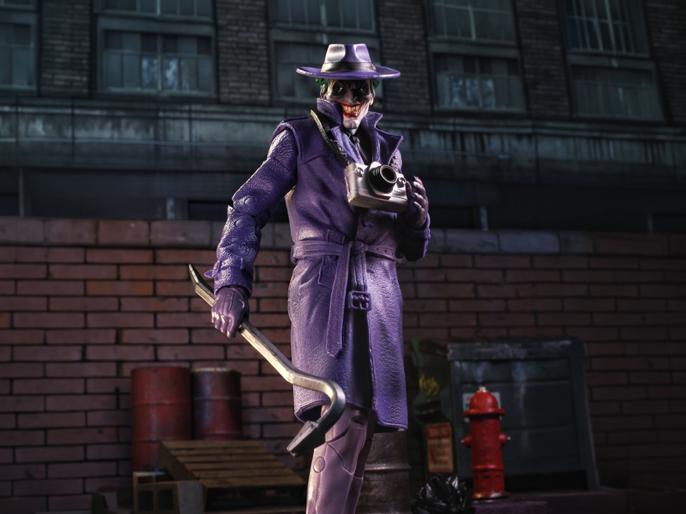 Batman: Three Jokers DC Multiverse McFarlane Vault Collection The Joker (The Comedian) Action Figure Gallery Image 1