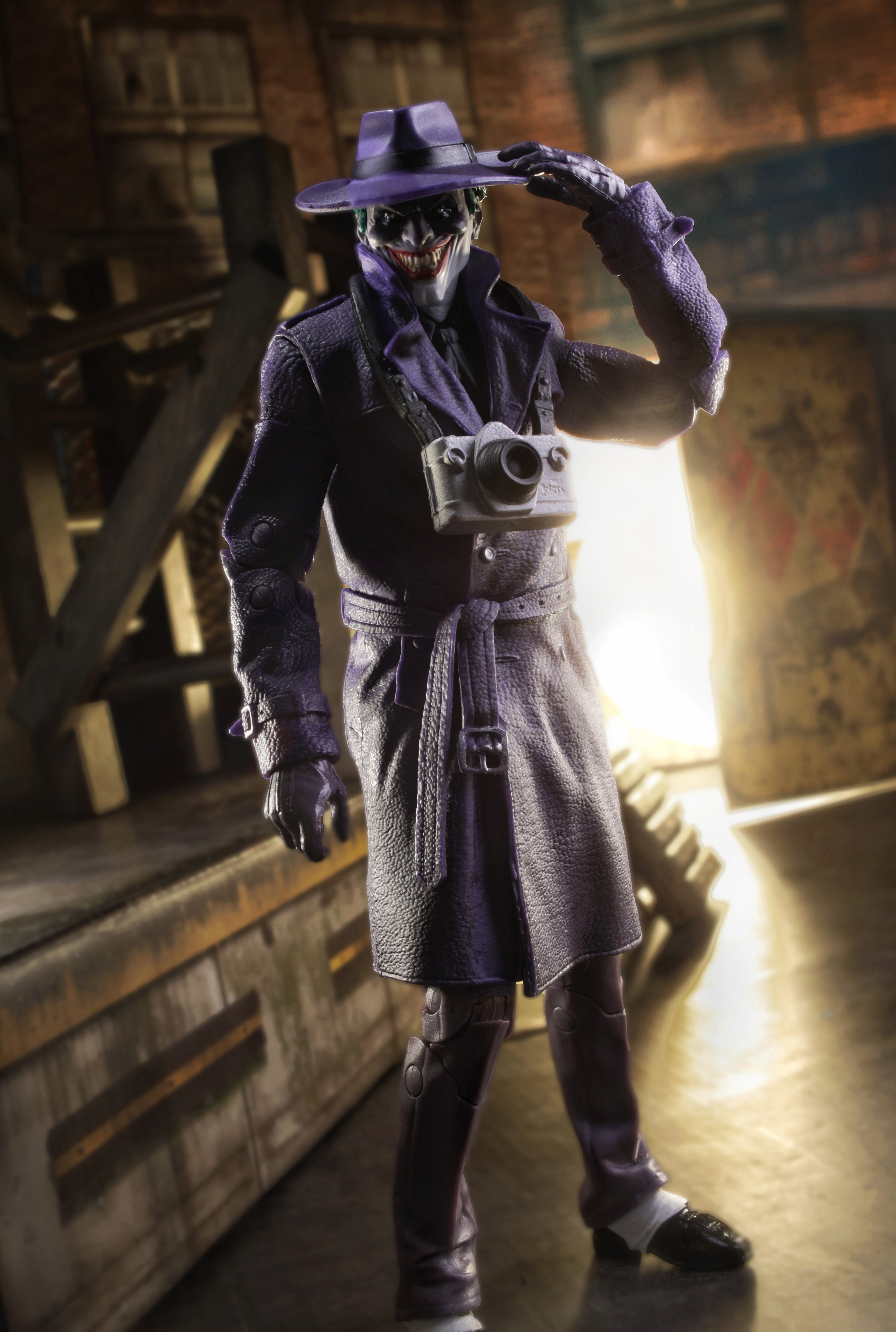Batman: Three Jokers DC Multiverse McFarlane Vault Collection The Joker (The Comedian) Action Figure Gallery Image 3