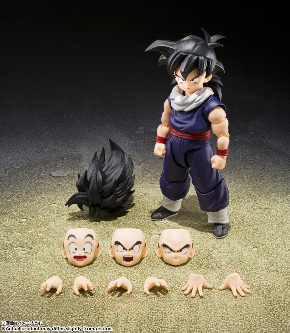 Dragon Ball Z S.H.Figuarts Gohan (Z-Fighters Group Base Ver. A) Action Figure (With Bonus) Gallery Image 9