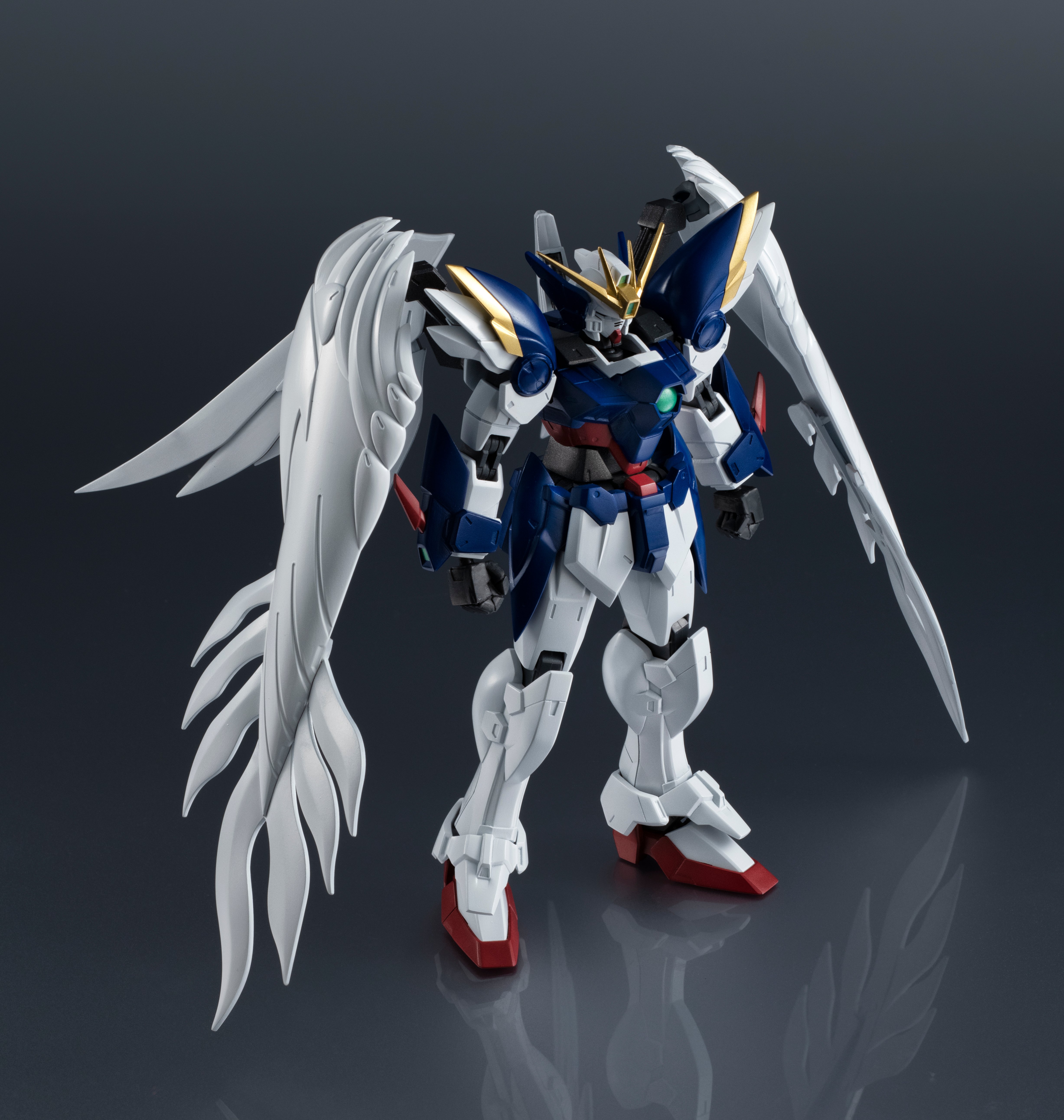 Mobile Suit Gundam Wing: Endless Waltz Gundam Universe XXXG-00W0 Wing Gundam Zero EW (Renewal) Action Figure Gallery Image 3