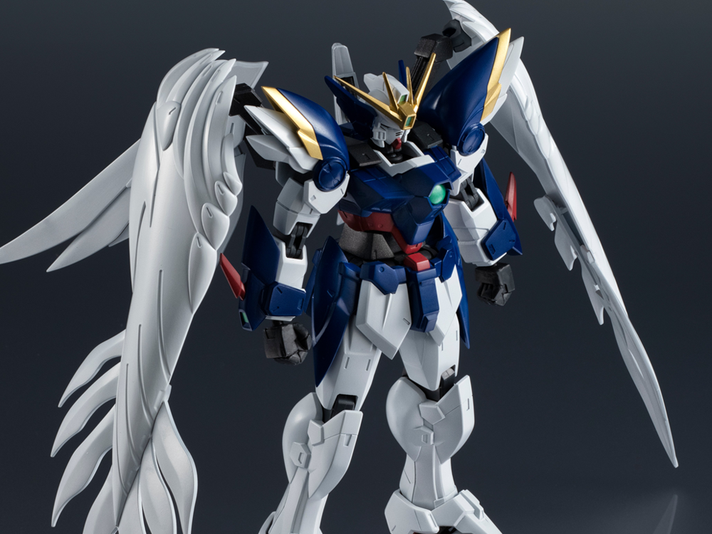 Mobile Suit Gundam Wing: Endless Waltz Gundam Universe XXXG-00W0 Wing Gundam Zero EW (Renewal) Action Figure Gallery Image 1