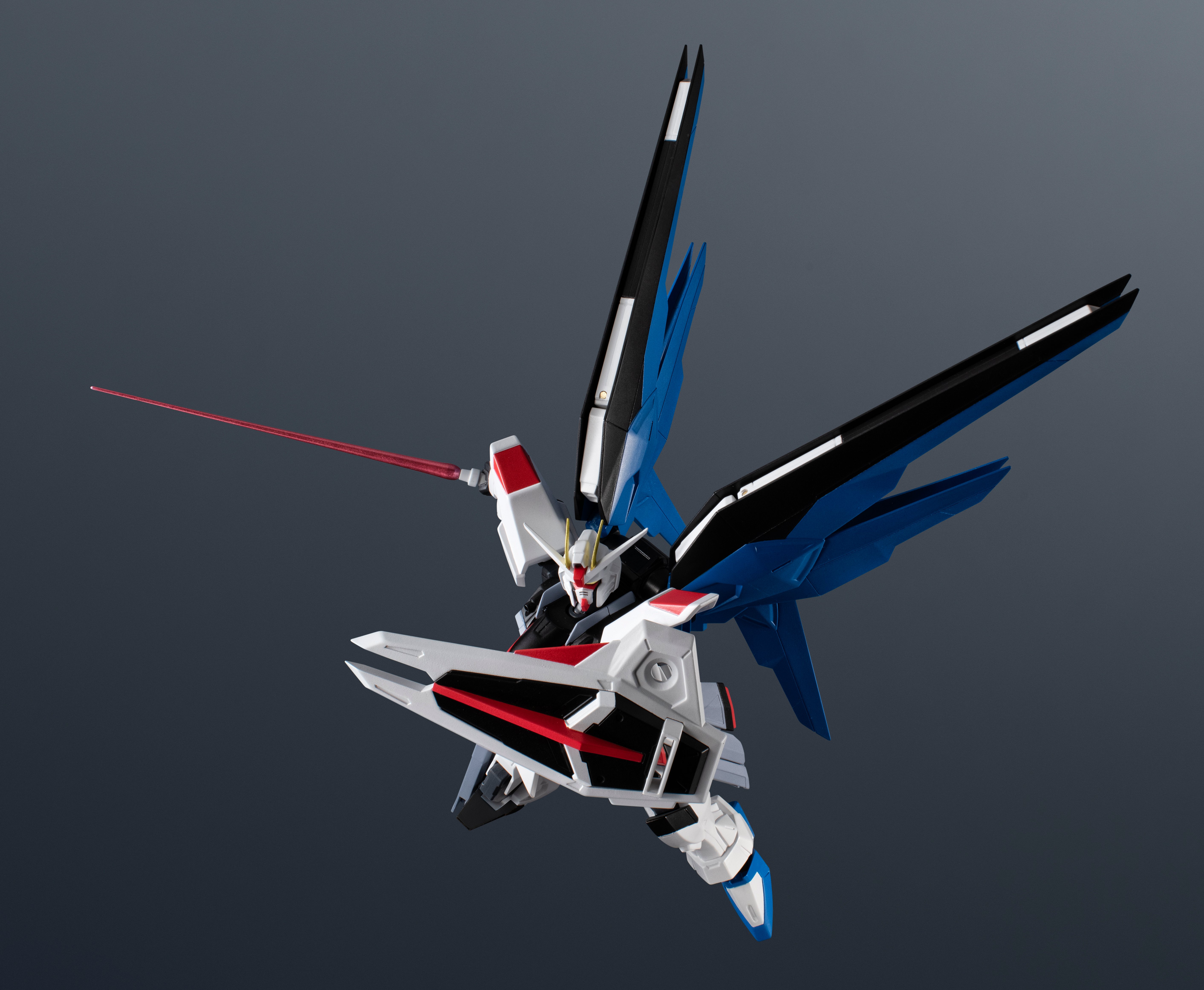 Mobile Suit Gundam SEED Gundam Universe ZGMF-X10A Freedom Gundam (Renewal) Action Figure Gallery Image 9
