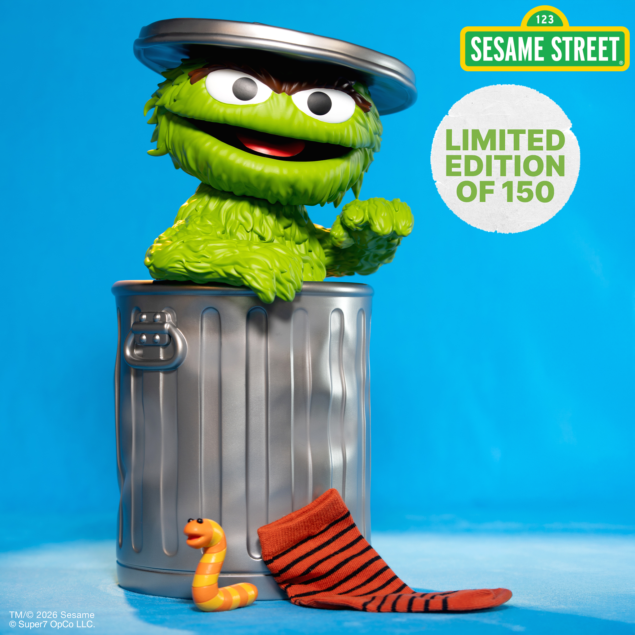 Sesame Street Supersize Oscar the Grouch Limited Edition Vinyl Figure Gallery Image 4