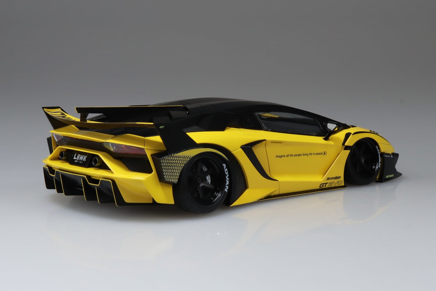 Liberty Walk #25 LB Silhouette Works Lamborghini Aventador GT Evo Ver.1 1/24 Scale Model Kit Gallery Image 4