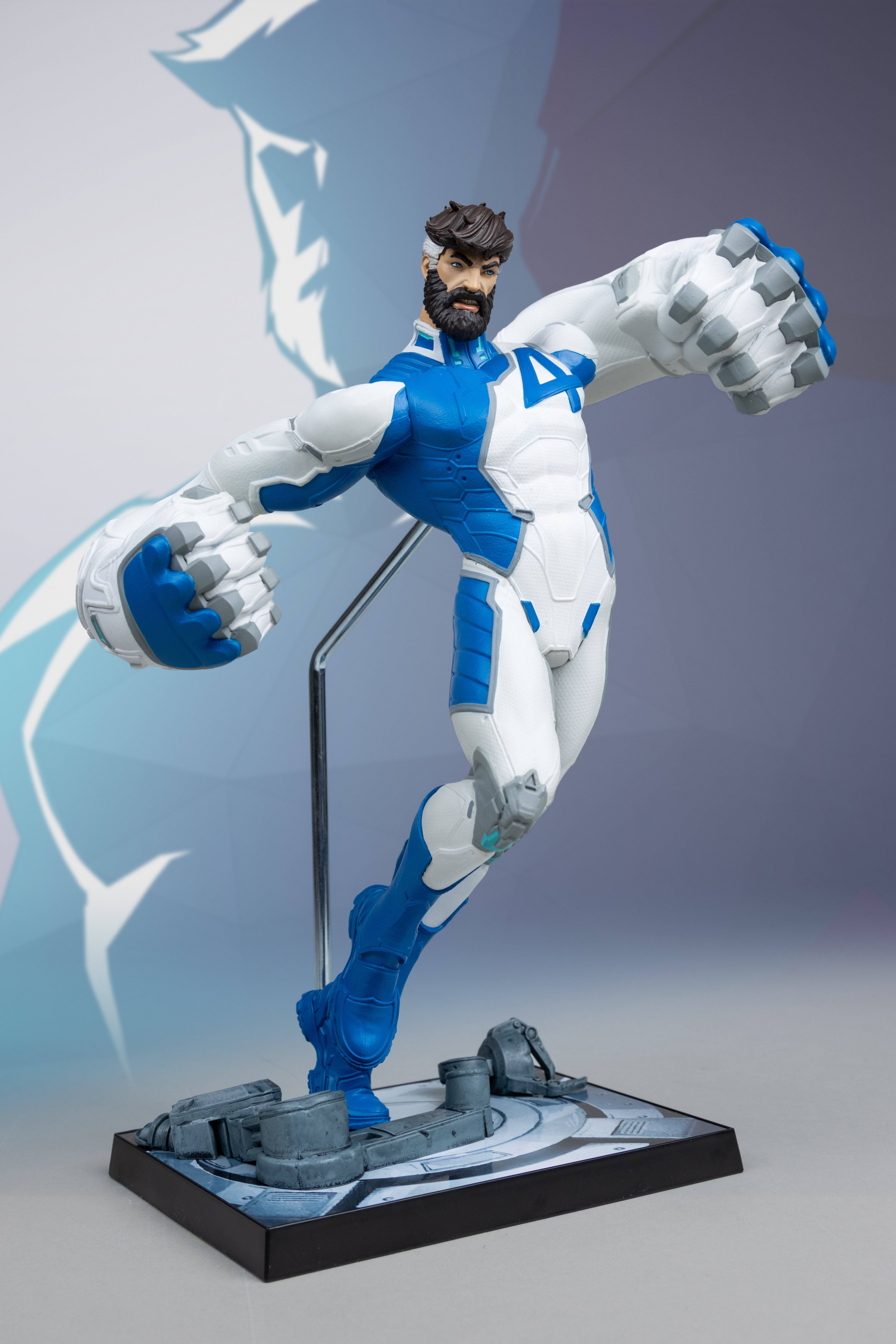 Marvel Rivals Mr. Fantastic 1/6 Scale Figure Gallery Image 4
