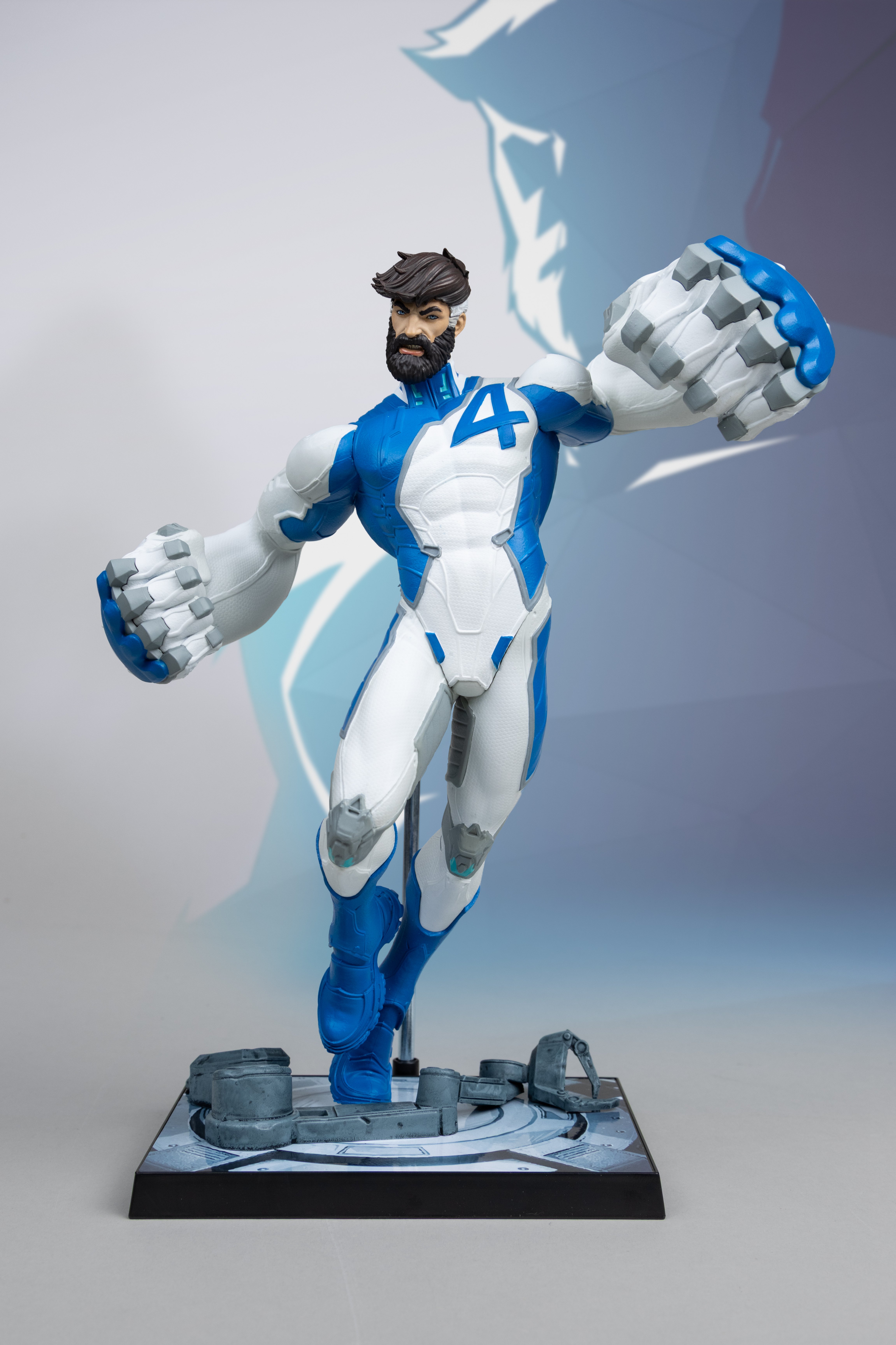 Marvel Rivals Mr. Fantastic 1/6 Scale Figure Gallery Image 3