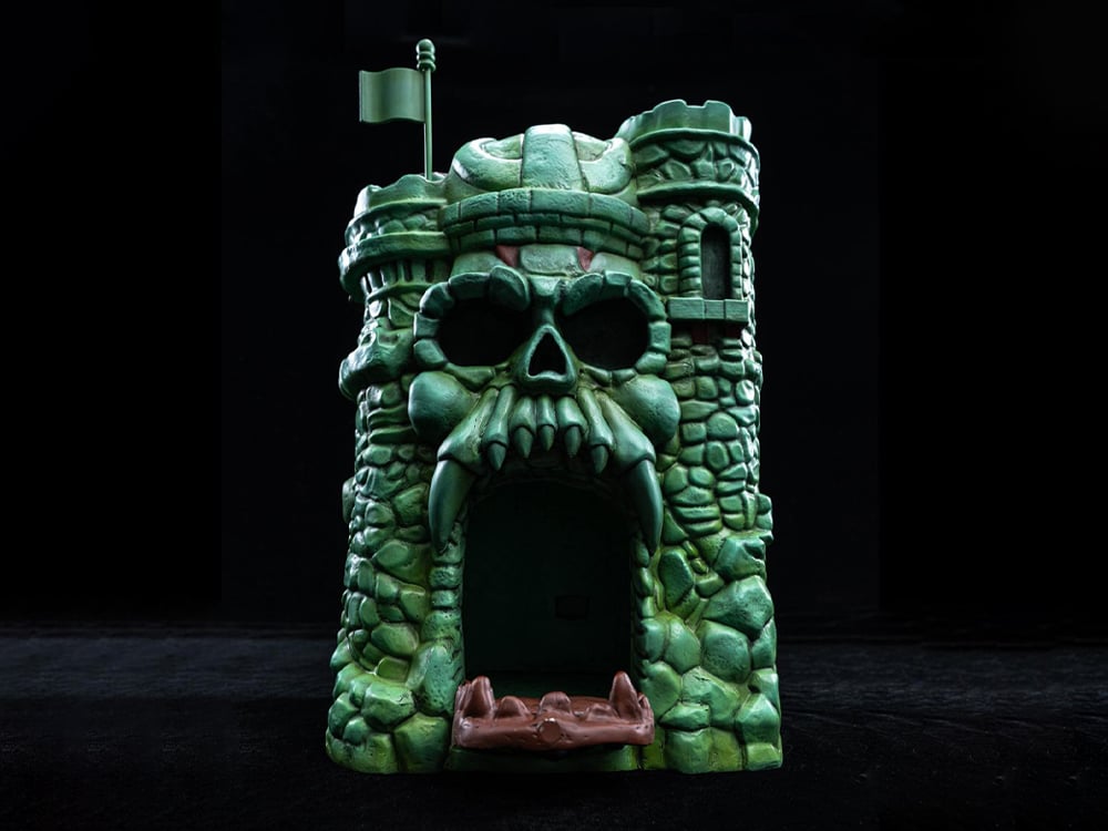 Masters of the Universe Castle Grayskull Collectible Charging Statue Gallery Image 1