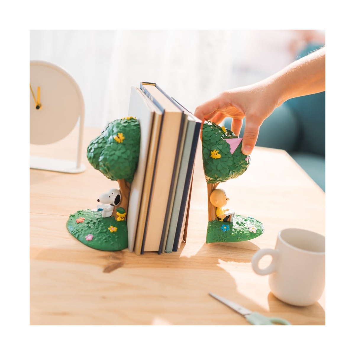 Peanuts Snoopy & Charlie Brown 3D Bookends Gallery Image 9