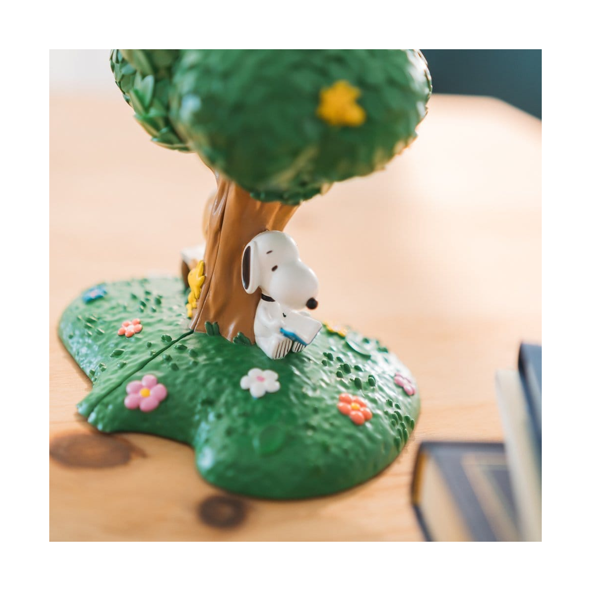Peanuts Snoopy & Charlie Brown 3D Bookends Gallery Image 6