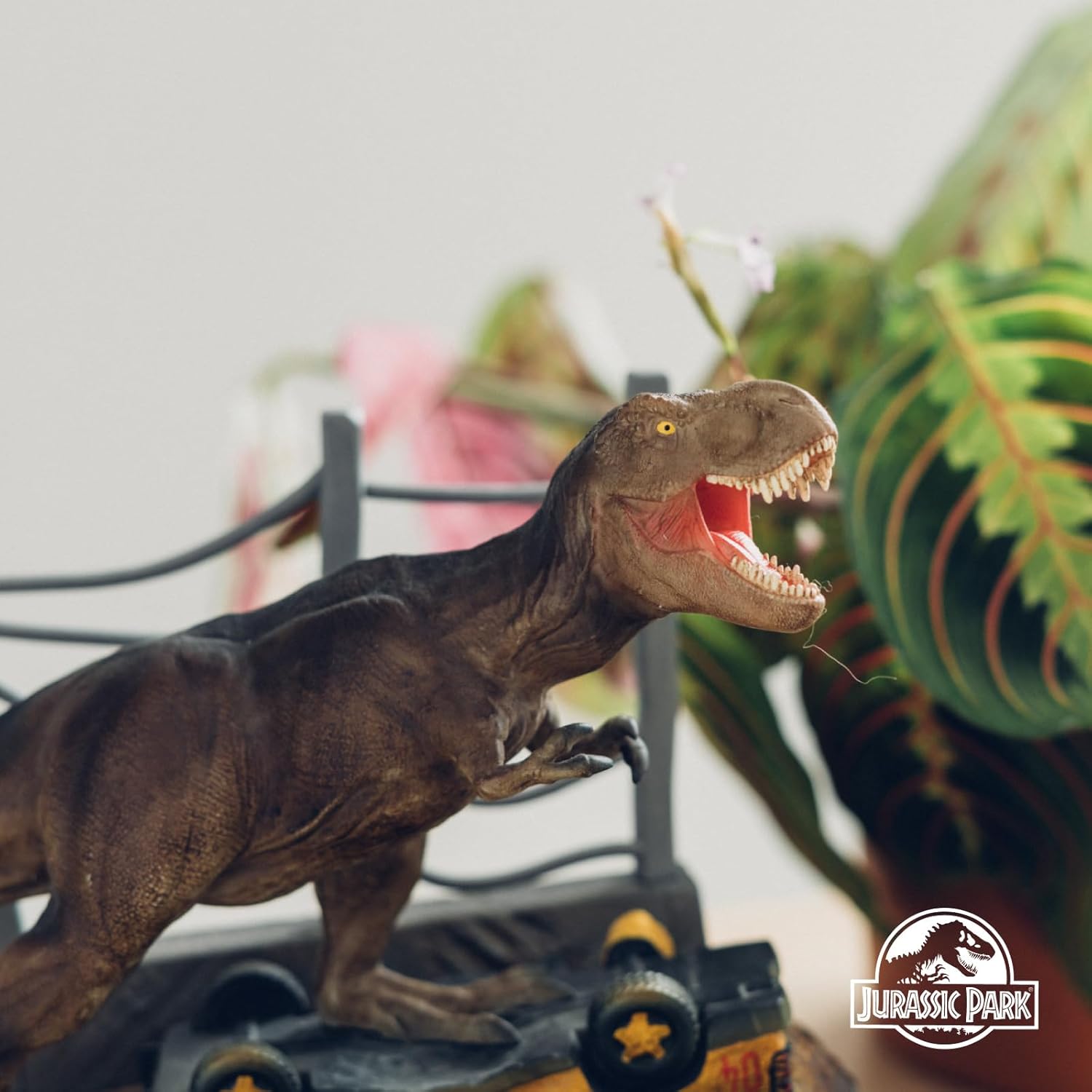 Jurassic Park 3D Perpetual Calendar Gallery Image 6