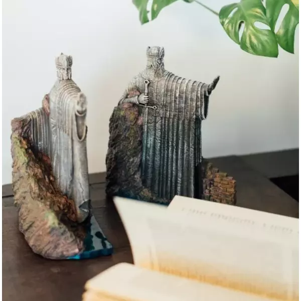 The Lord of the Rings Argonath Bookends Gallery Image 5