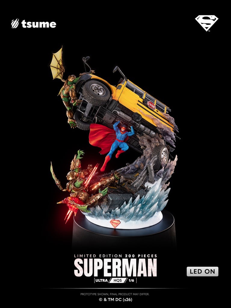 DC Comics HQS Dioramax Superman 1/6 Scale Limited Edition Statue Gallery Image 3