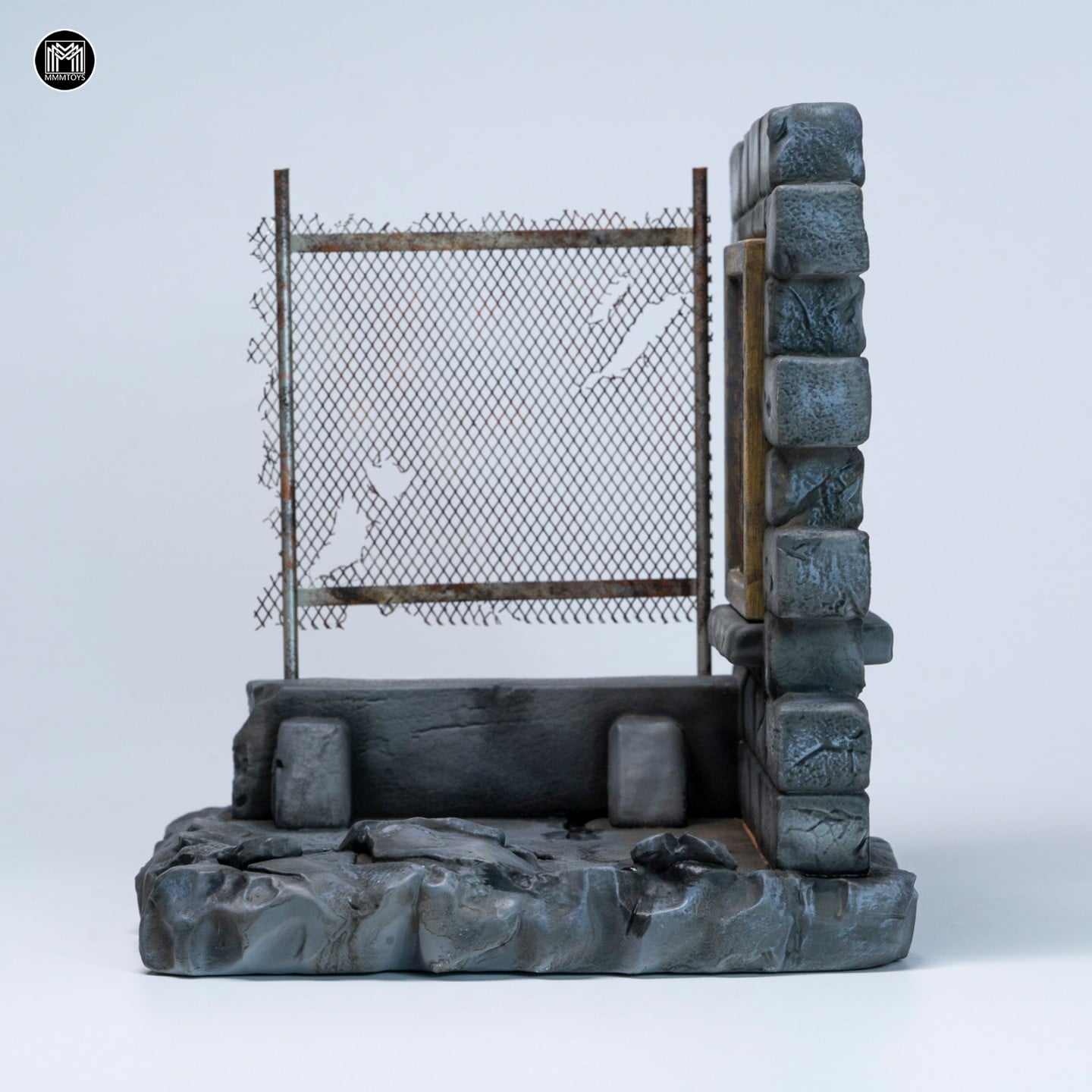 Ruined Wall Outpost 1/12 Scale Diorama Gallery Image 5