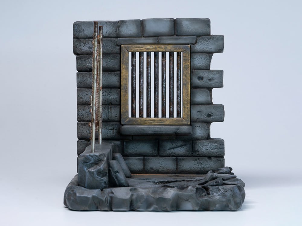 Ruined Wall Outpost 1/12 Scale Diorama Gallery Image 1