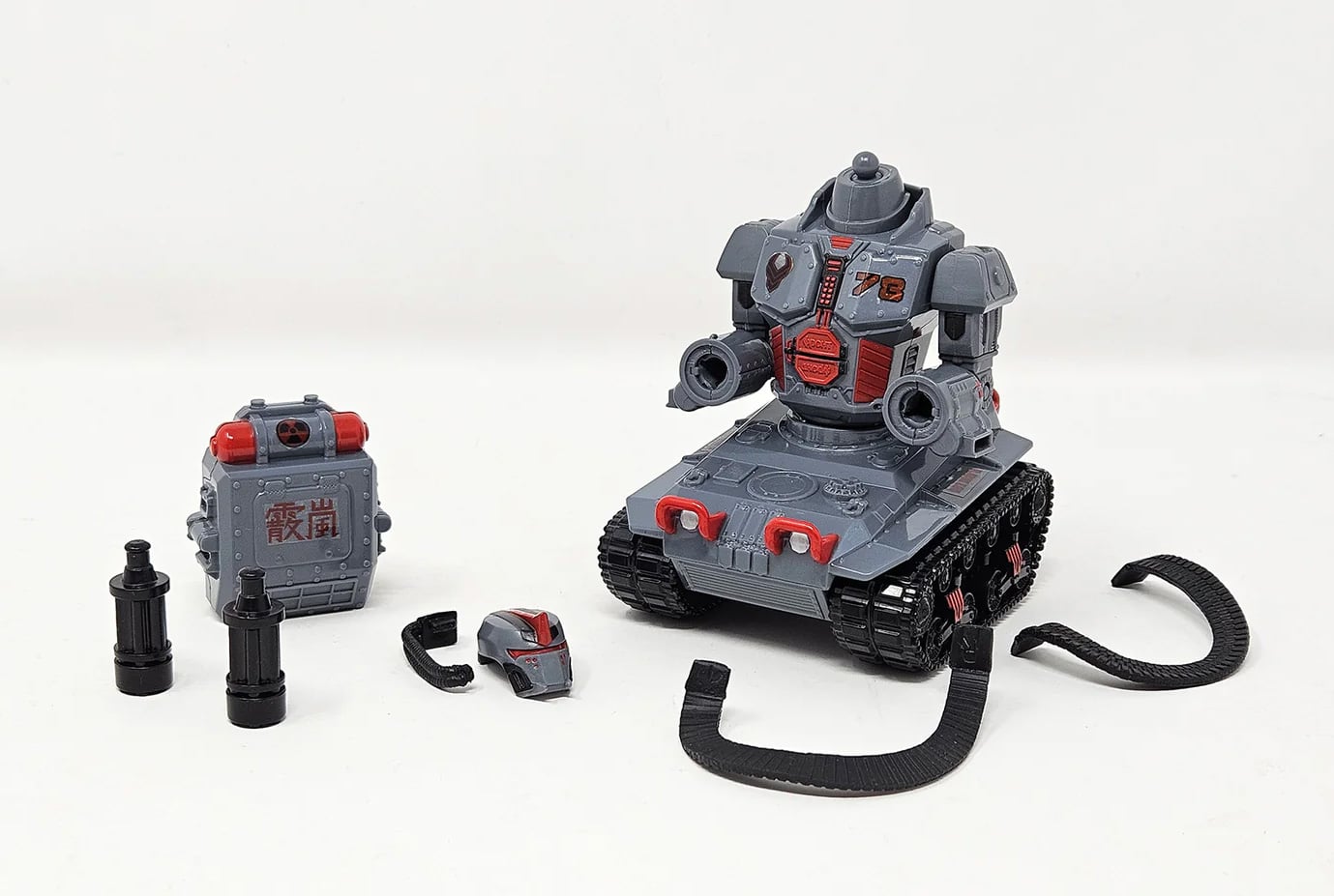 Delta-17: War in the Shadows Hailstorm Unit V-2.01 (Dark Shadows Gray) JoeFest 2025 Exclusive Gallery Image 9