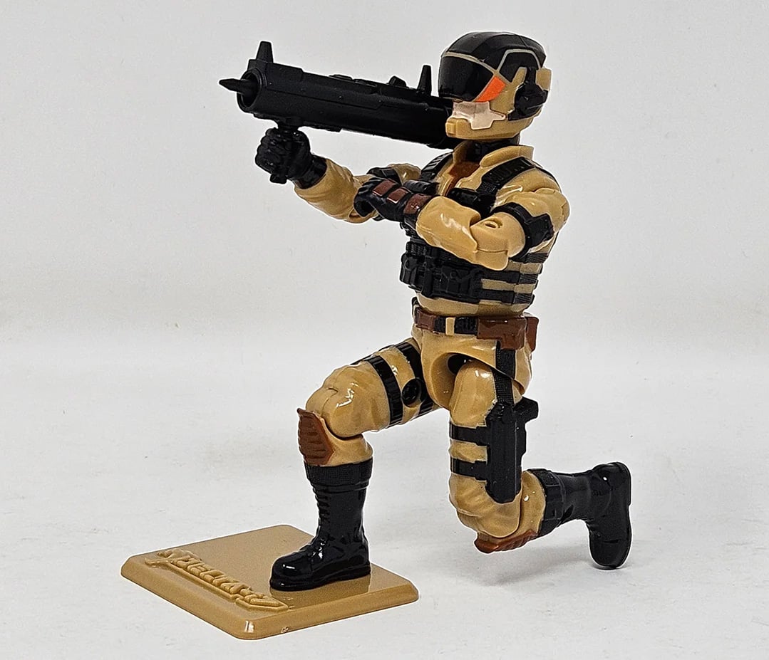 Delta-17: War in the Shadows Retrograd Desert Delta Squad Infantry Trooper & Desert Thunder Battalion JoeFest 2025 Exclusive Action Figure Two-Pack Gallery Image 4