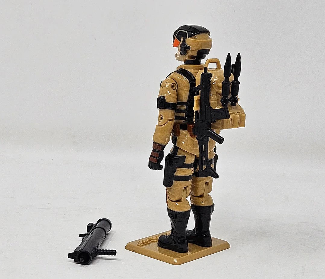 Delta-17: War in the Shadows Retrograd Desert Delta Squad Infantry Trooper & Desert Thunder Battalion JoeFest 2025 Exclusive Action Figure Two-Pack Gallery Image 7