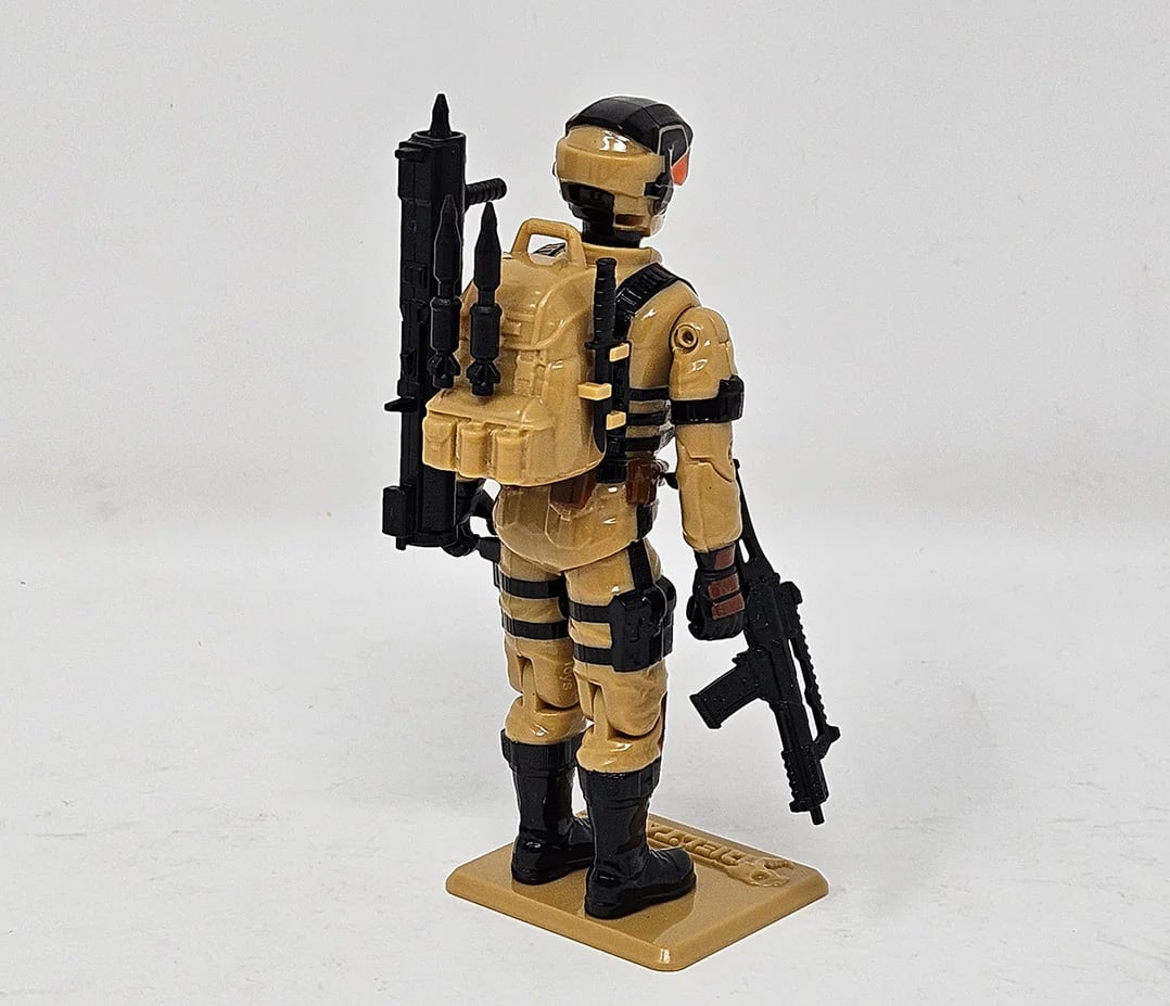 Delta-17: War in the Shadows Retrograd Desert Delta Squad Infantry Trooper & Desert Thunder Battalion JoeFest 2025 Exclusive Action Figure Two-Pack Gallery Image 6