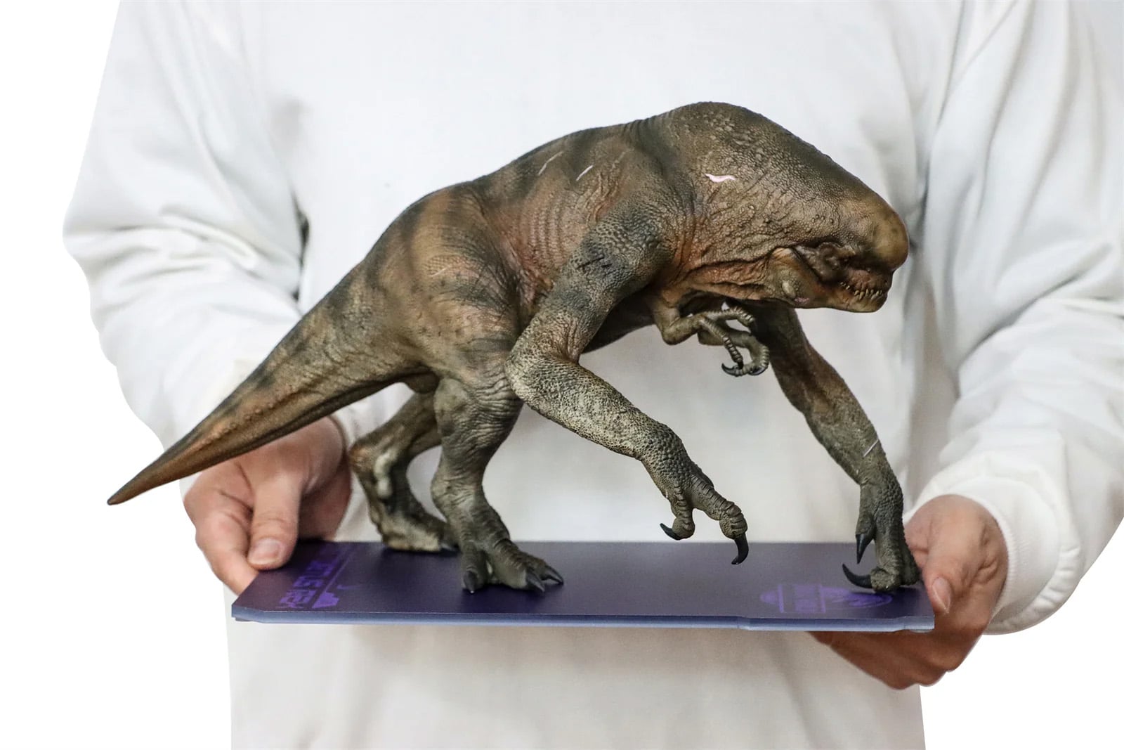 Jurassic World: Rebirth Dino Dream Distortus Rex 1/30 Scale Statue