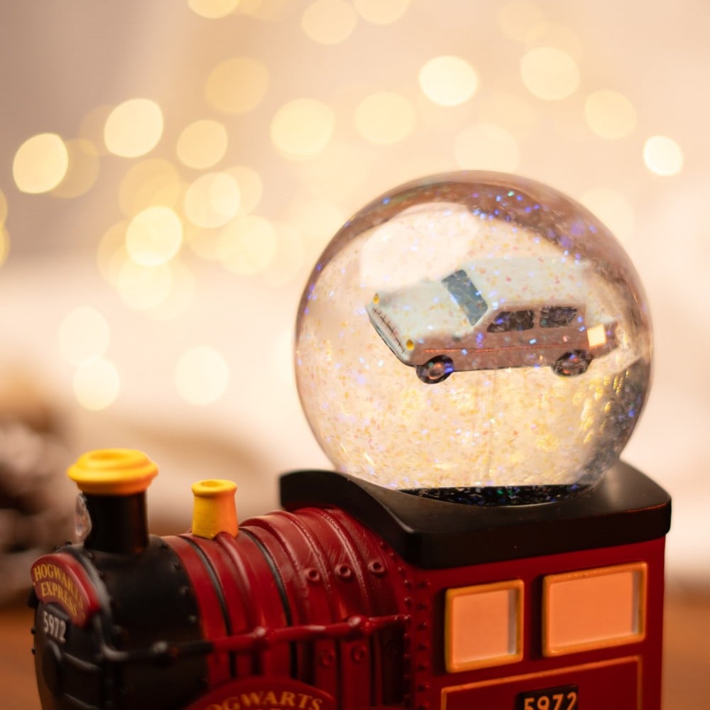 Harry Potter Hogwarts Express Snow Globe Gallery Image 8