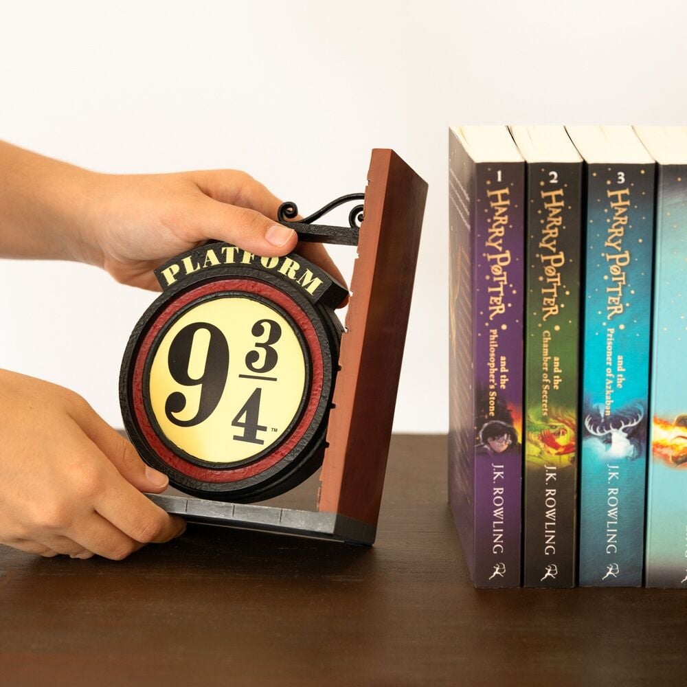 Harry Potter Platform 9 3/4 Bookend Gallery Image 9