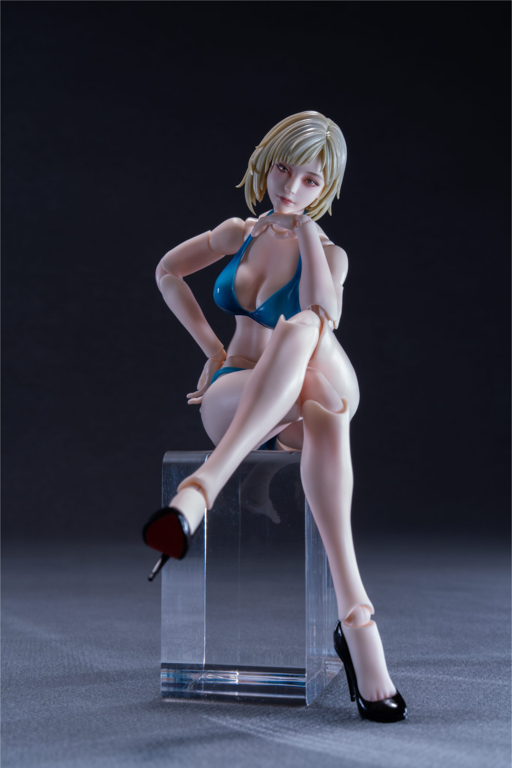 Super Action UMS004C Female Body Mia (Painted Ver.) 1/12 Scale Action Figure Gallery Image 18