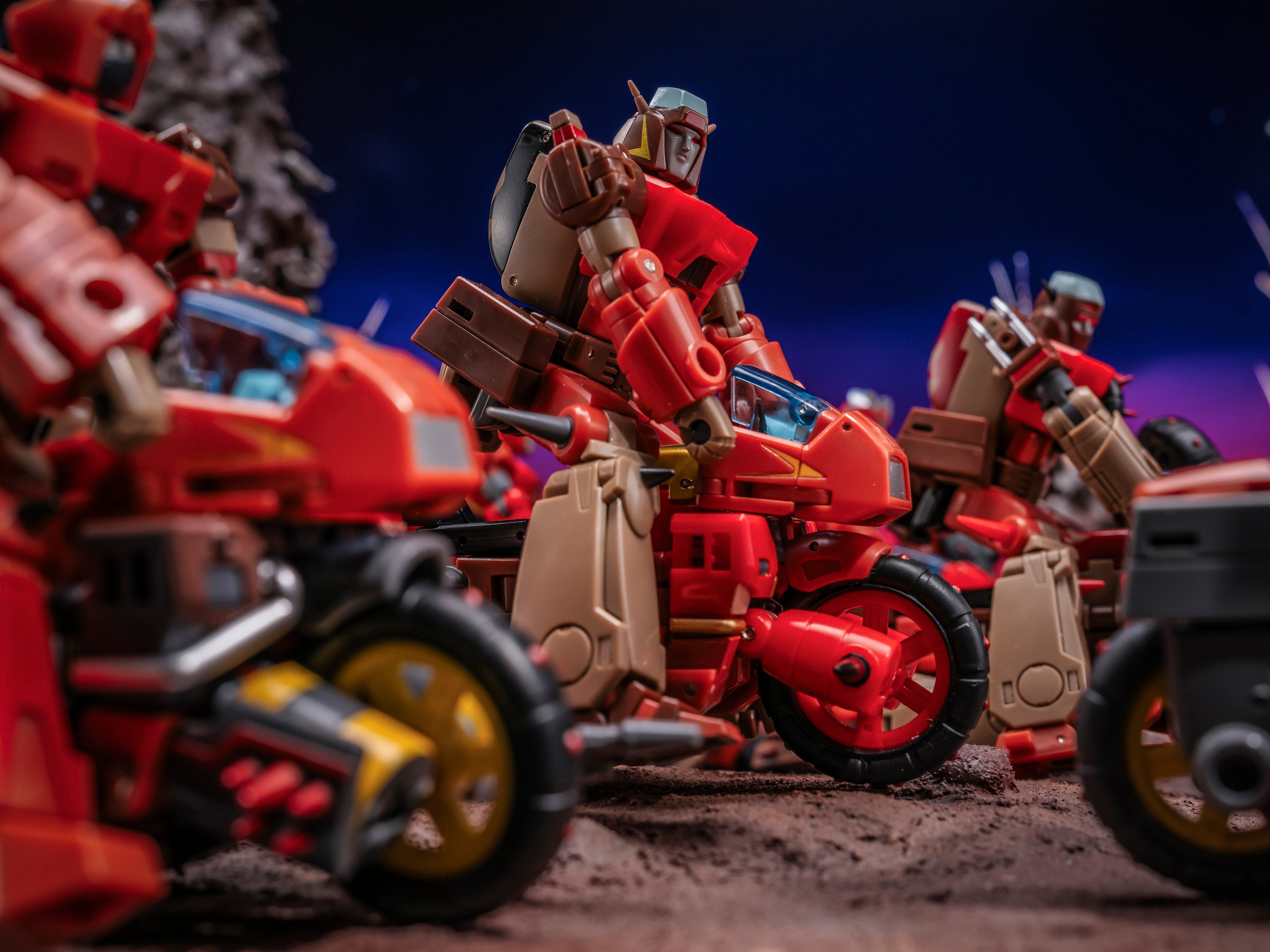 NA H75A Snow, H75B Swan, and H75C Cowboy Figure Set Gallery Image 3