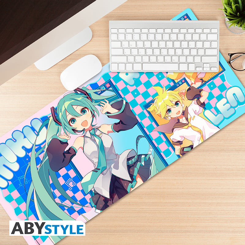 Hatsune Miku Miku & Friends XXL Mousepad