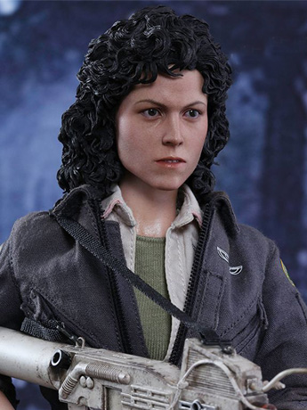 Alien MMS366 Ellen Ripley 1/6th Scale Collectible Figure Gallery Image 2